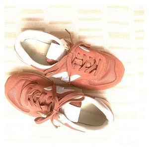 Suede New Balance 574 Sneakers